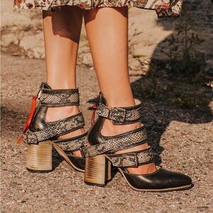 Freebird Jaclynn in Olive